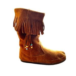 Minnetonka Mid Calf Frill Fringe Boots Brown Suede Size 10 removable beads